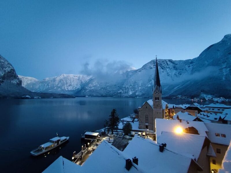 Private Christmas Tour to Hallstatt and Salzburg Market - Who Should Consider This Tour?