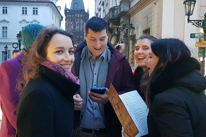 Private city discovery tour - A Historical Treasure Hunt - Key Points