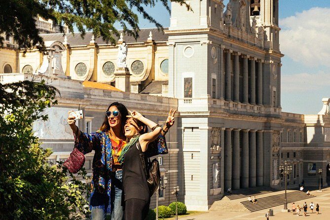 Private City Kickstart Tour: Madrid - A Walk for Every Type of Traveler