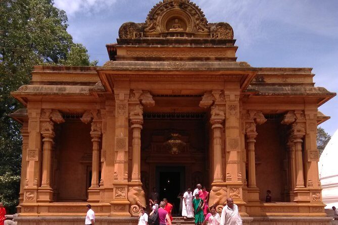 Private City tour in Colombo By tuk tuks or Cars - In-Depth Review of the Colombo Private Tour