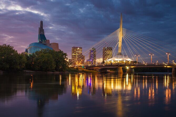 Private City Tour in Winnipeg - Key Points