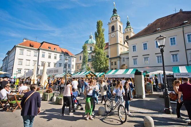 Private city tour of Ljubljana. 2 hours with a friendly and fun local guide. - FAQ