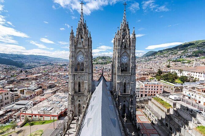 PRIVATE CITY TOUR: Quito Colonial, Half the World and Cable Car - Discovering Quito in a Day: The Ultimate Private Tour Experience