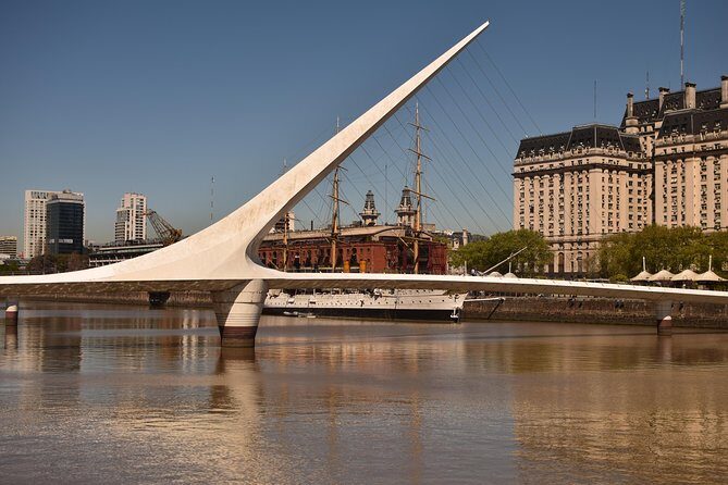 Private City Tour & Transfer to the International Airport - Who Should Consider This Tour?