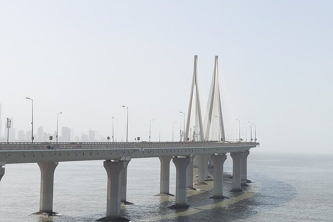 Private City Tour with Dharavi Slum Dhobighat and Dabbawalla - In-Depth Review: Exploring Mumbai through a Local Lens