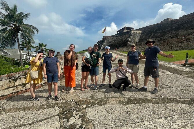 Private City Tours Cartagena Islanders Wall - Key Points