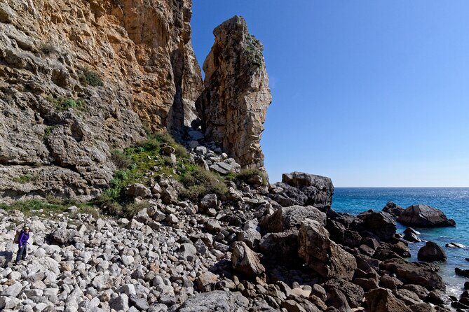 Private Climbing on the Cliffs of Arrábida Natural Park - An In-Depth Look at the Climbing Tour in Arrábida