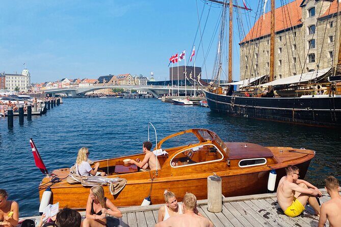 Private Copenhagen Boat cruise in Scandinavian mahogany boat - FAQ