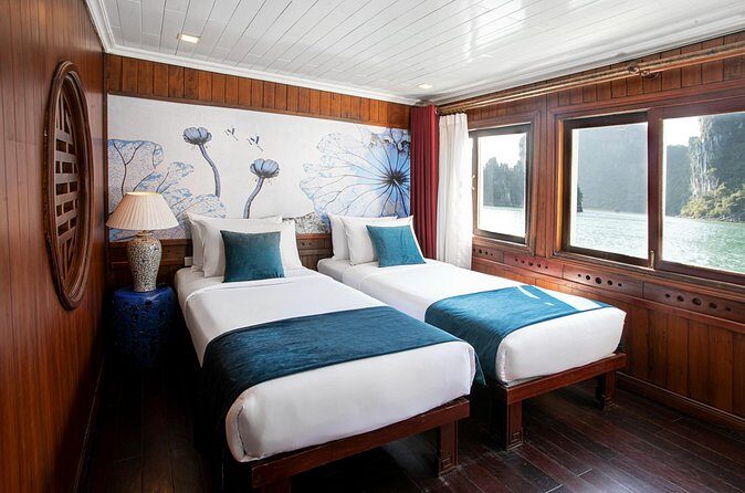 Private Cruise 2D1N Trinh Nu And Sung Sot Caves - Day 2: Early Mornings and Majestic Caves