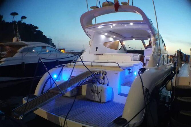 Private Cruise around Capri - yacht 50' - Key Points