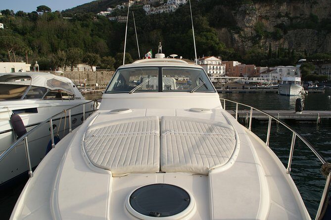 Private Cruise around Capri - yacht 50' - The Value of a Private Yacht Tour