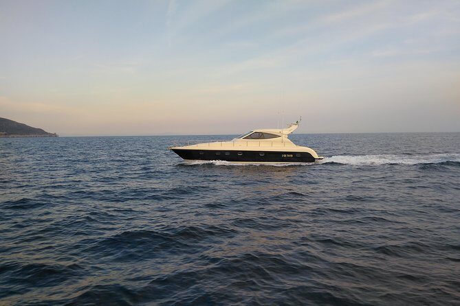 Private Cruise around Capri - yacht 50' - FAQs