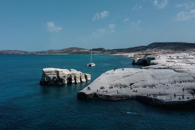 Private Cruise with Speedboat: Milos- Polyaigos- Kimolos - Key Points