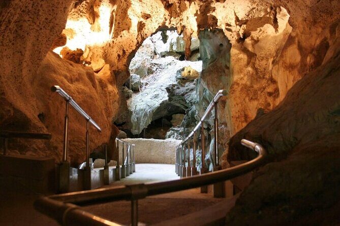 Private Cultural Tour: Altos de Chavón & Cueva de las Maravillas - Who Should Consider This Tour?