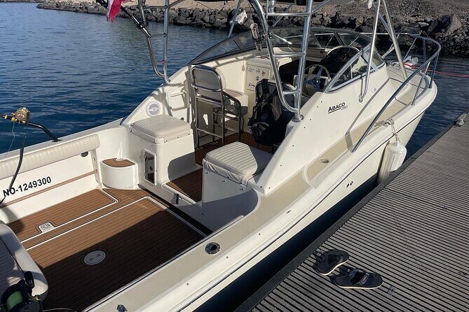 Private Custom Charter in Kawaihae - A Deep Dive into Your Hawaiian Water Adventure