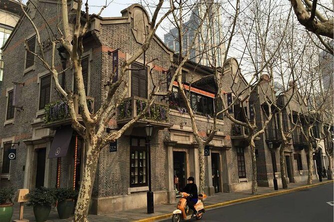 Private Customized Shanghai City Day Tour with Local Expert - Practical Aspects and Considerations