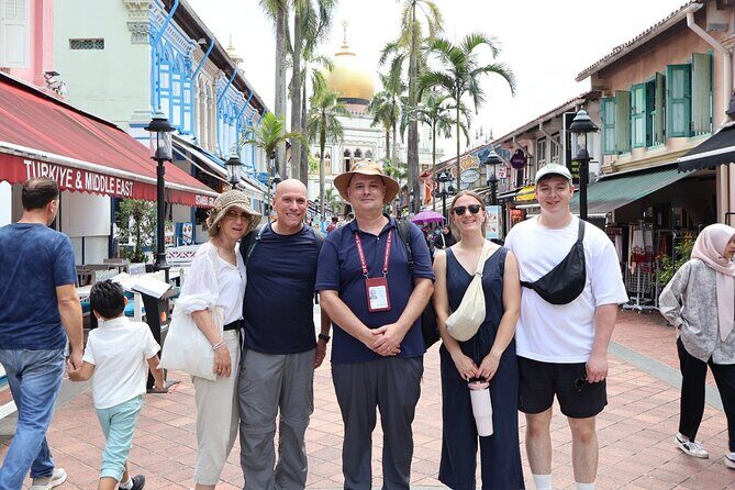 Private Customized Walking Tour with Spanish/English Tour Guide - An Introduction to the Private Customized Walking Tour in Singapore
