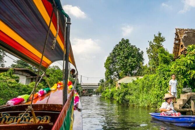 Private Damnoen Saduak Floating Market and Train Market Tour - Exploring the Damnoen Saduak Floating Market