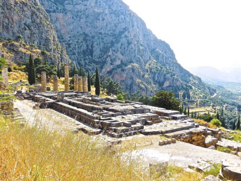 Private Day Tour Delphi and Village of Arachova from Athens - Key Points