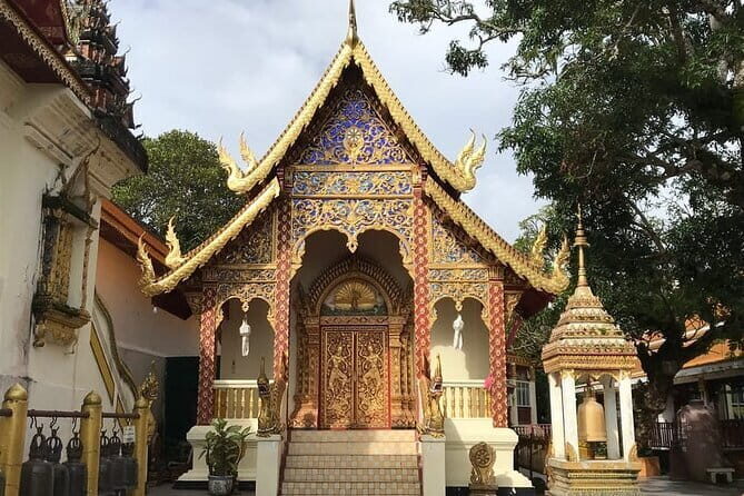 Private Day Tour Doi Suthep Temple and Handicraft Center - A Deep Dive into the Experience