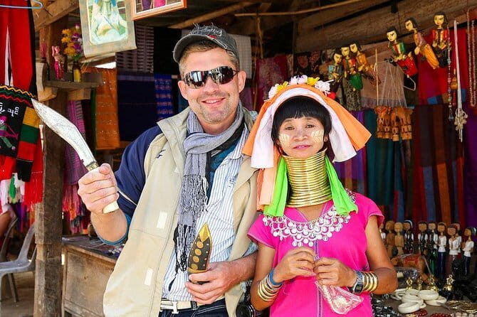 Private Day Tour Doi Suthep Temple and Handicraft Center - Who Will Love This Tour?