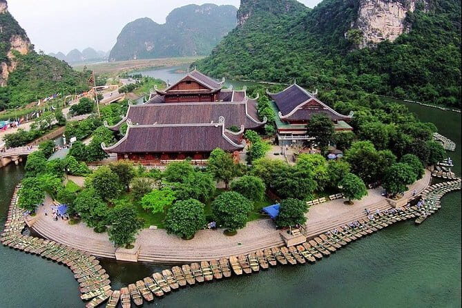 Private Day Tour from Hanoi: Bai Dinh Pagoda & Trang An Grottoes - An In-Depth Look at the Ninh Binh Private Tour
