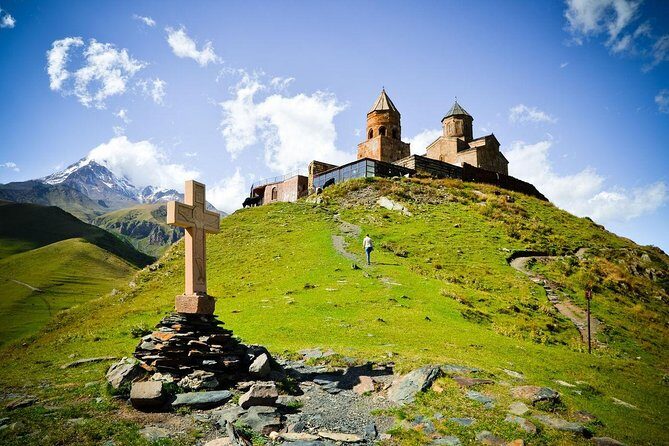 Private day tour in Kazbegi (Stepantsminda) - Key Points