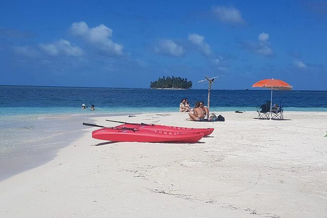 Private Day tour in San Blas Islands - A Closer Look at the San Blas Private Day Tour