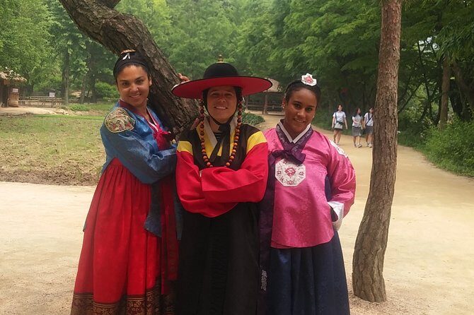 Private day tour Korea(Seoul) with Professional Photographer - Discover Seoul with a Private Day Tour and Professional Photographer