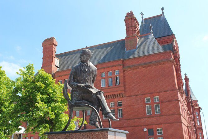 Private Day Tour of Cardiff, including Cardiff Castle, St Fagans, & Cardiff Bay - The Details: What to Expect from Your Day