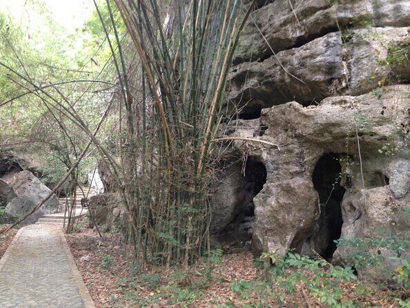 Private Day Tour Rangko Cave -Batu Cermin Cave - Experience the Hidden Wonders of Labuan Bajo with the Private Day Tour to Rangko Cave and Batu Cermin Cave