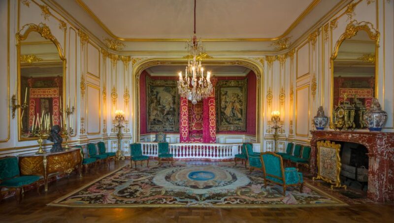 Private Day Tour to Loire Valley Castles & Wines from Paris - Key Points