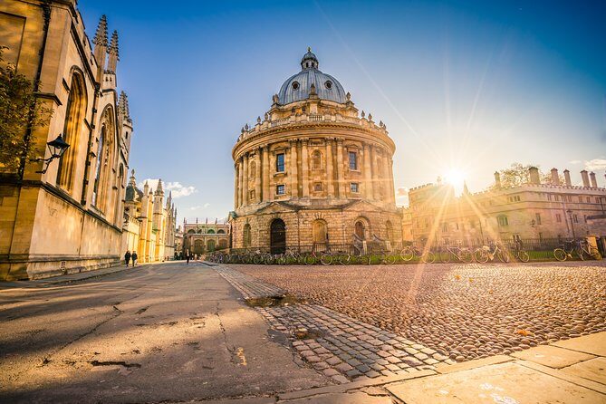 Private Day Tour to Oxford and The Cotswolds - FAQ