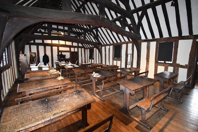 Private Day Tour to Stratford-Upon-Avon - All things Shakespeare - Stepping Back in Time: Shakespeare’s Schoolroom & Guildhall