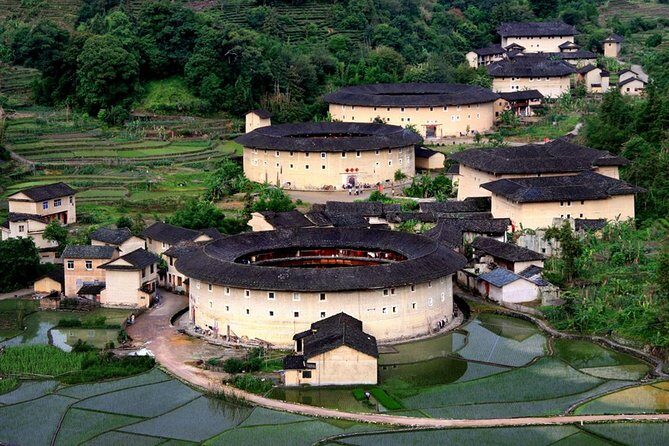Private Day Tour To Tianluokeng Tulou from Xiamen Including Lunch - Key Points