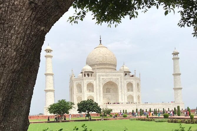 Private Day Tour to Vrindavan, Mathura and the Taj Mahal from New Delhi - FAQ