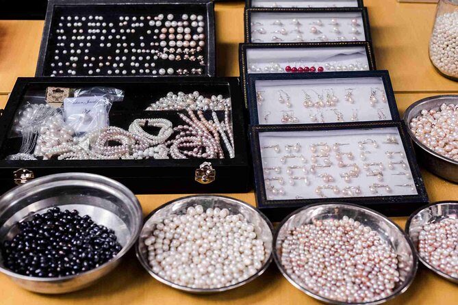 Private Day Tour: Zhujiajiao Water Town with Shanghai Local Shopping Outing - Key Points