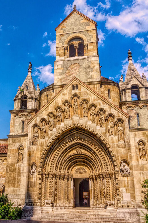 Private day trip from Vienna to Budapest and back in english - Transportation and Timing