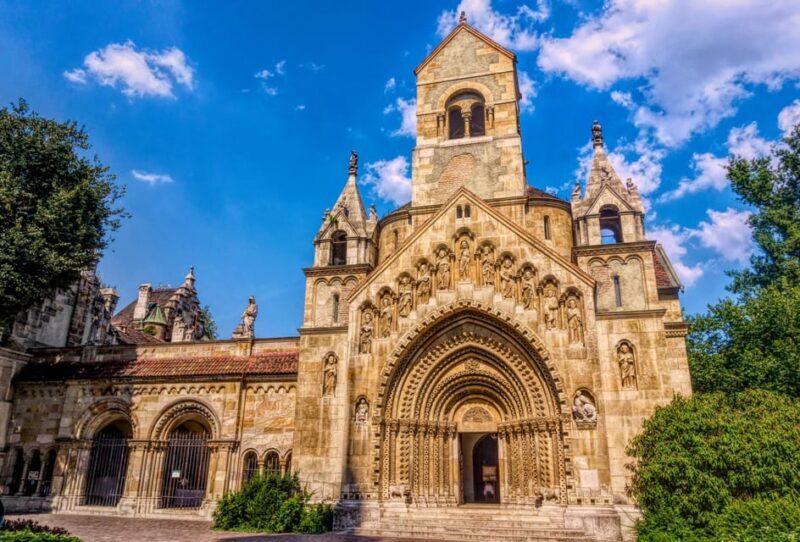 Private day trip from Vienna to Budapest and back in english - In-Depth Breakdown of the Experience