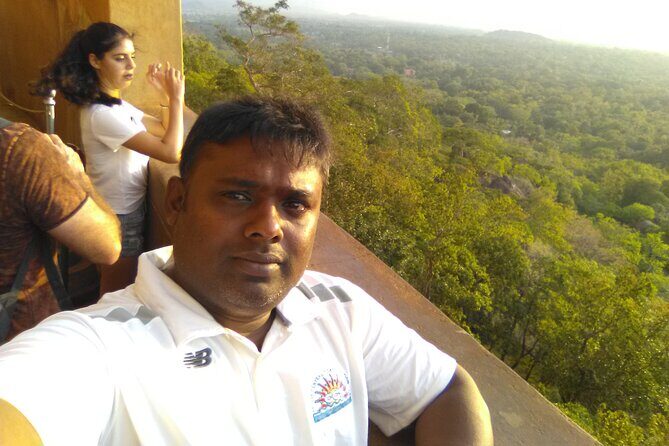 Private Day trip Kandy & pinnawala with your selected attractions - Who Should Consider This Tour?