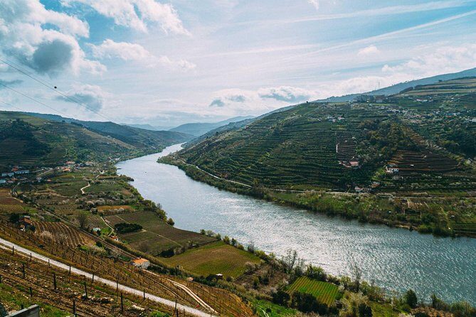 PRIVATE Day Trip Through Enchanting Douro Valley by Car & Boat - Wrapping It Up
