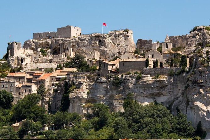 Private Day Trip to Arles Les Baux de Provence and Saint Remy de Provence - Exploring the Provence Highlights: A Detailed Review