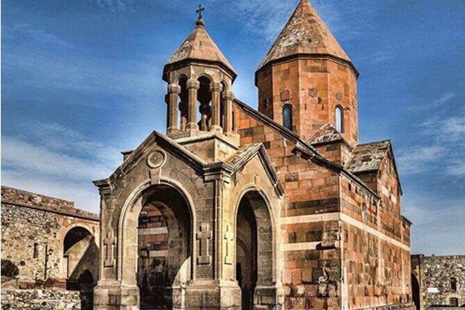 Private Day Trip to Khor Virap, Areni & Noravank - The Journey Begins: Khor Virap