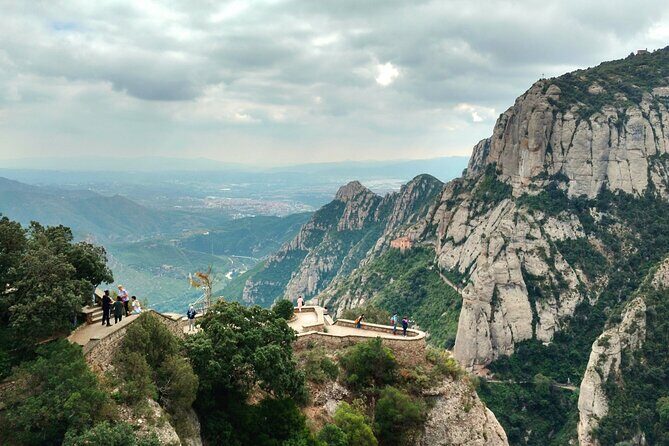 Private Day Trip to Montserrat from Barcelona with a local - Key Points