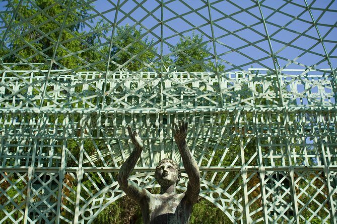 Private Day Trip to Potsdam from Berlin by Train - FAQs