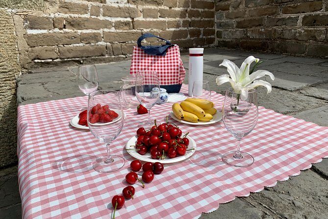 Private Day Trip to the Huanghuacheng Wild Great Wall with Picnic - Is This Tour Worth the Price?