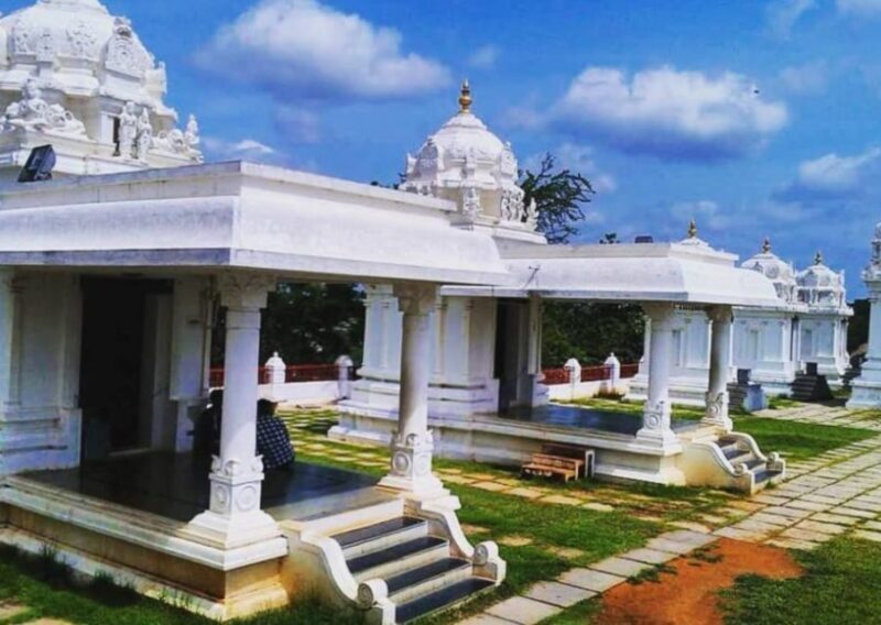 Private Daytrip to Ramoji Film City and Sanghi Temple by Car - The Value of This Tour