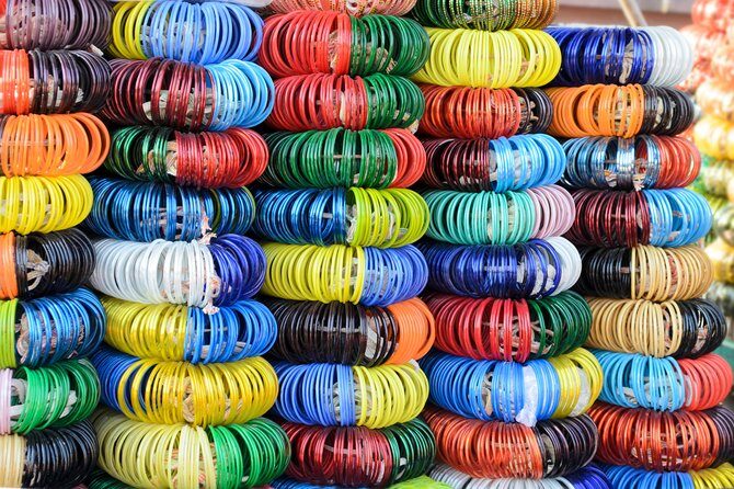 Private Delhi tour with Lotus Temple, ISKCON and Connaught Place with Dinner - Who Should Book This Tour?