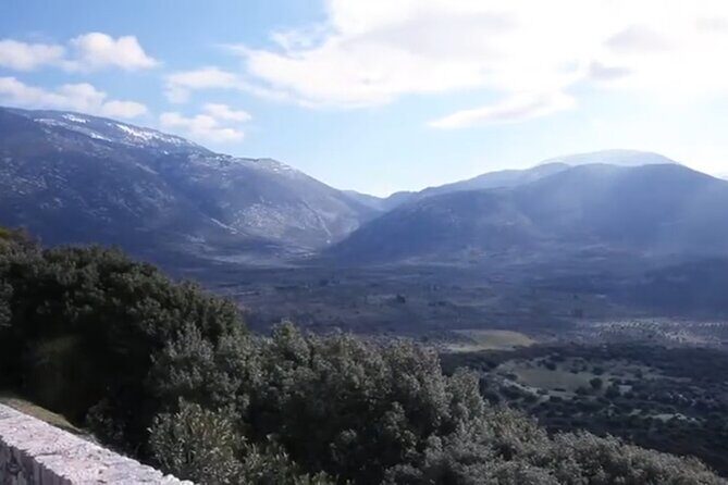 Private Delphi tour with a Pickup - The Sum Up
