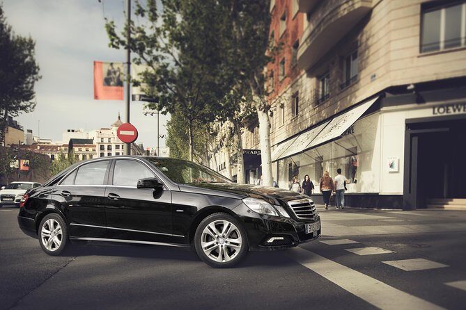 Private Departure from Helsinki to Helsinki Airport HEL by Sedan - Private Departure from Helsinki to Helsinki Airport HEL by Sedan